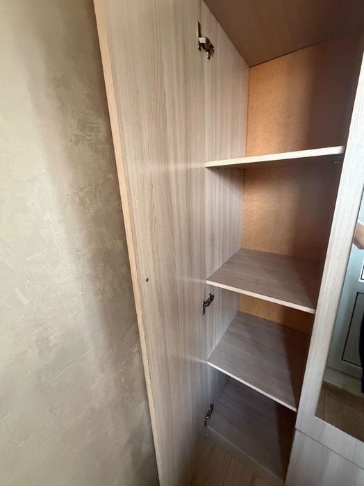 шкаф вместительный