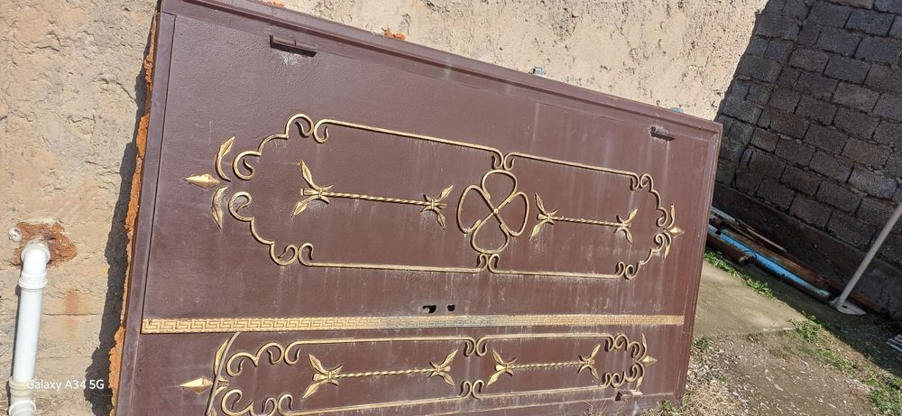 Выходной есик сатылады размер 125*228