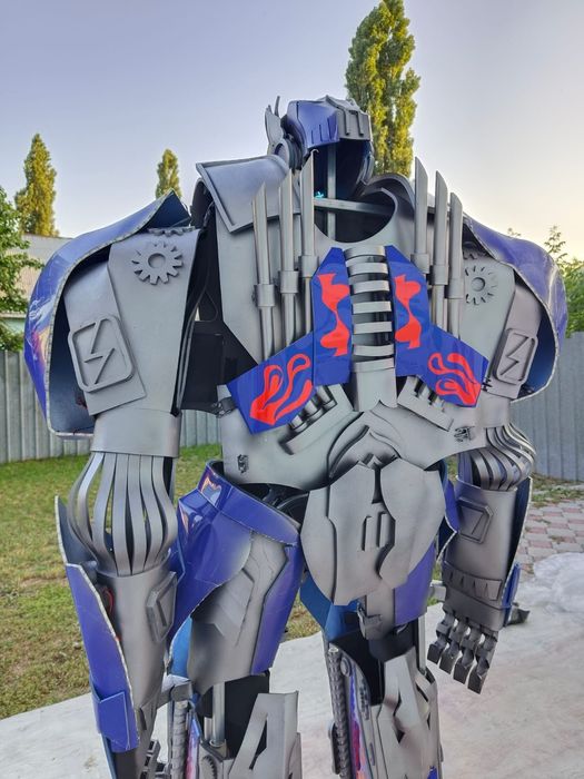 Трансформеры Оптимус Прайм и Мегатрон в наличии