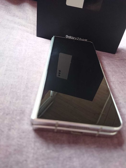 Samsung GALAXY Z Fold5 256GB smartphone foldable screen