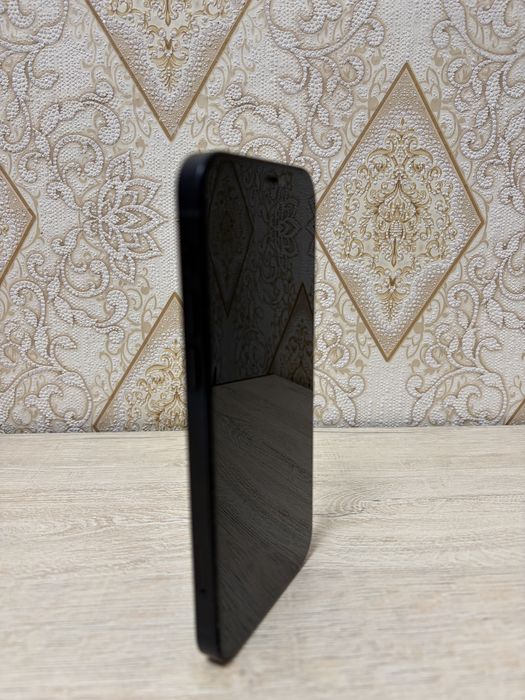 Продам IPhone 12