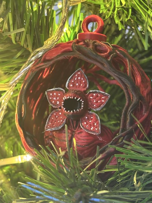 Коледен Орнамент Демогоргон от Stranger Things