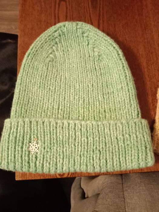 Вязанные шапочки