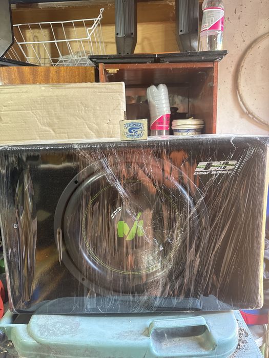 Продам сабвуфер в машину