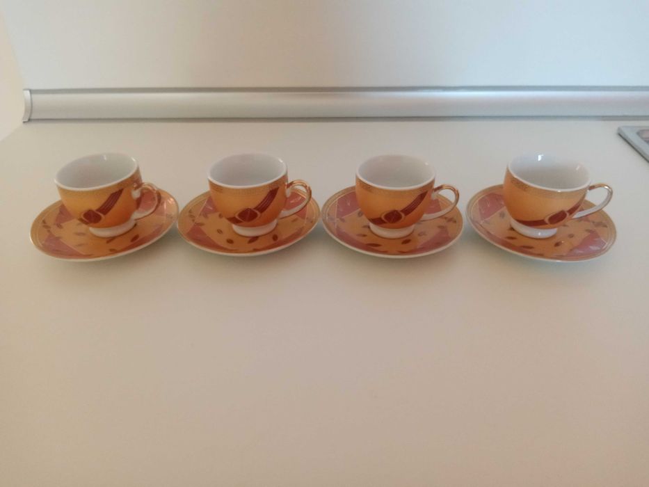 Чаши с 24к.ЗЛАТНО  покритие.  фин порцелан.