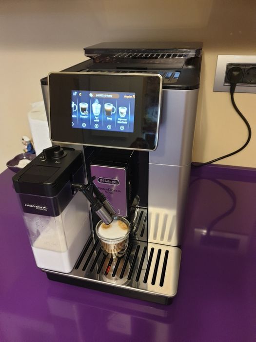 Espressor automat Delonghi Prima Donna Soul (aparat de cafea)