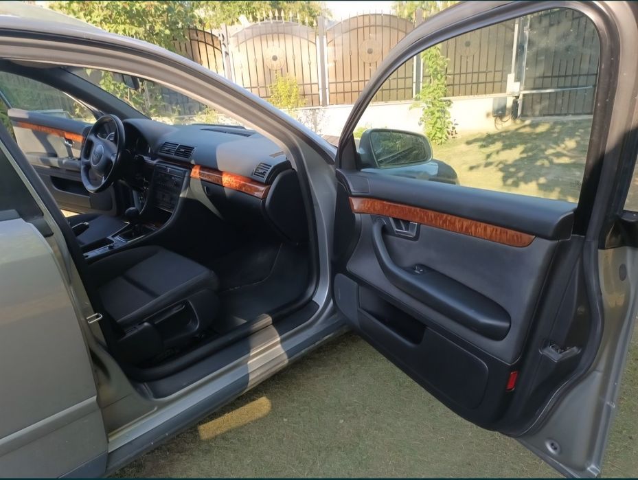 Dezmembrez Audi A4 1.9tdi Automat, piele