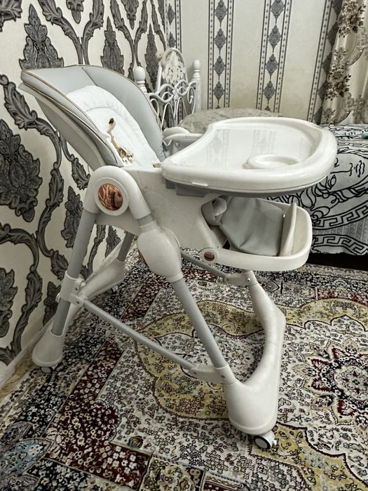 Столик для кормления