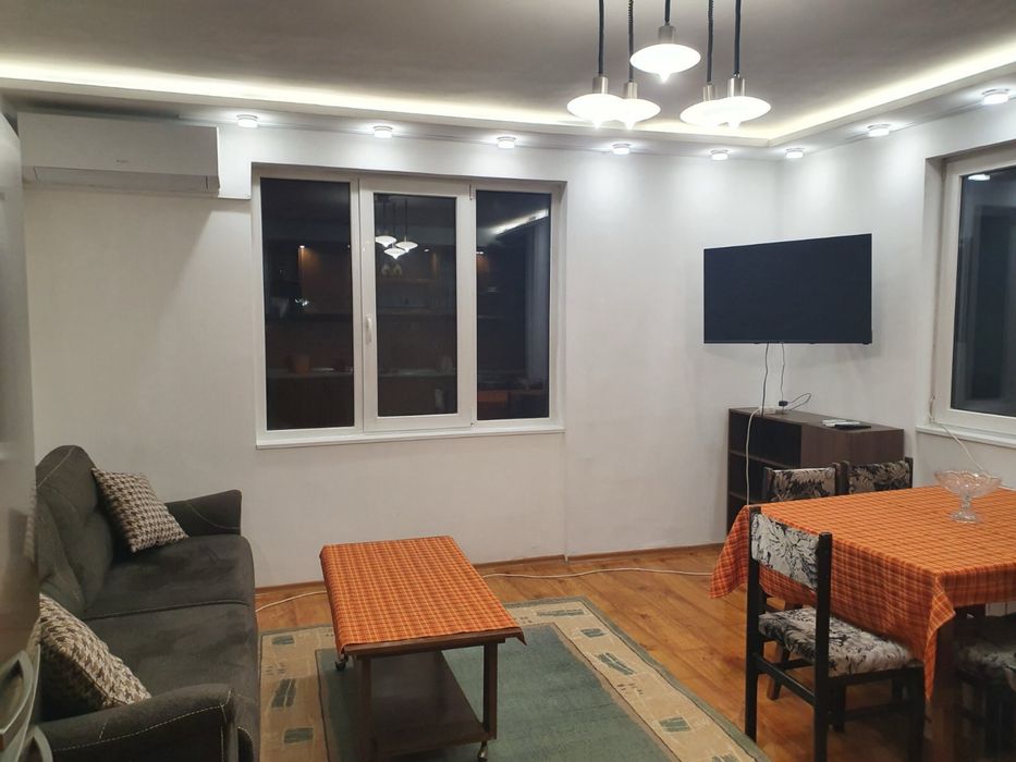 Дава се под наем Тристаен апартамент в София, Оборище - 74 кв.м за 797.64 € - Снимка #3