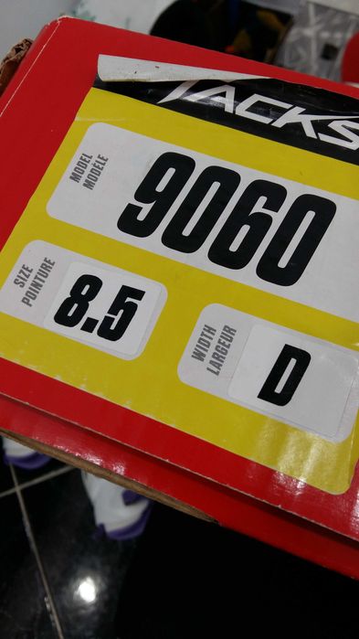 Vand patine hockei mărimea 44 eu 8.5 usa 27.2 cm.