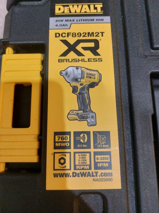 Продам гайкаверт DeWALT DCF892M2T