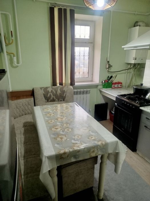 Sergili 5a da 3 xona uy ijaraga beriladi