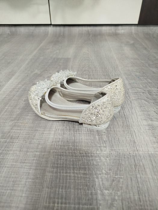 Туфли на девочку