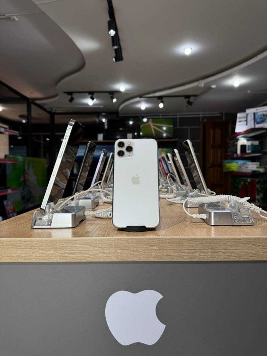 Телефон Iphone 11  Pro 64/ айфон про 11 64