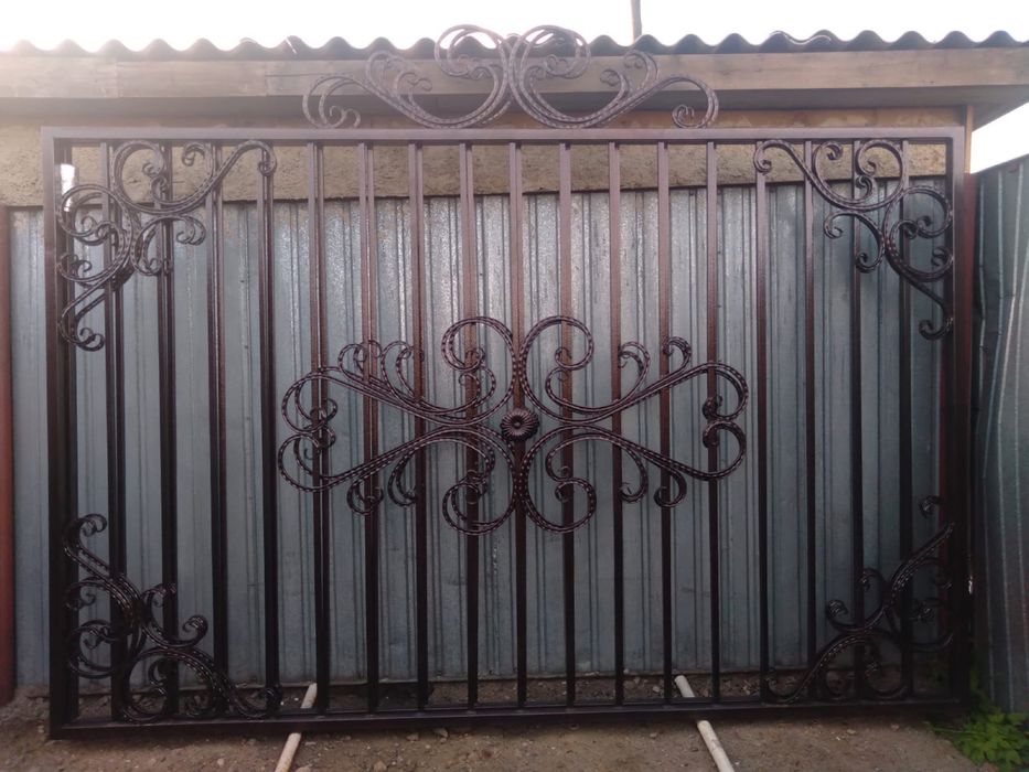 Заборы продам новые 100000