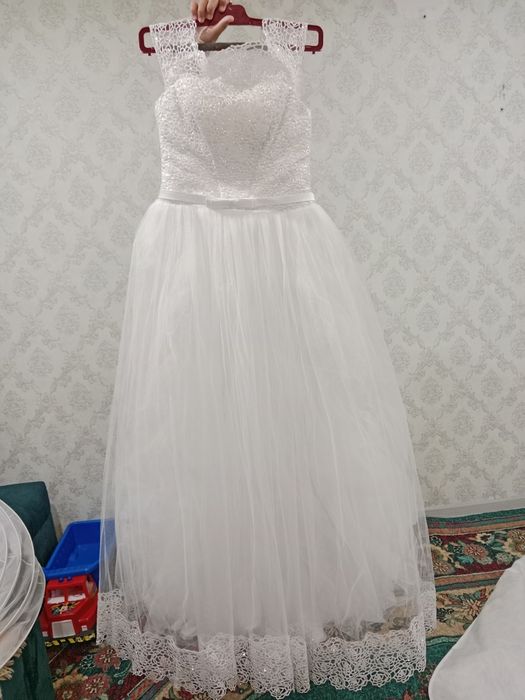 Той көйлегі сатылады