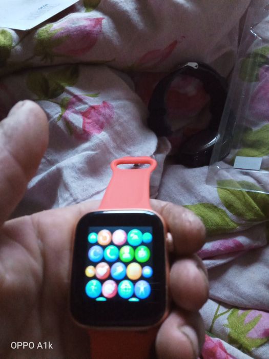 Продам часы  apple watch series 8