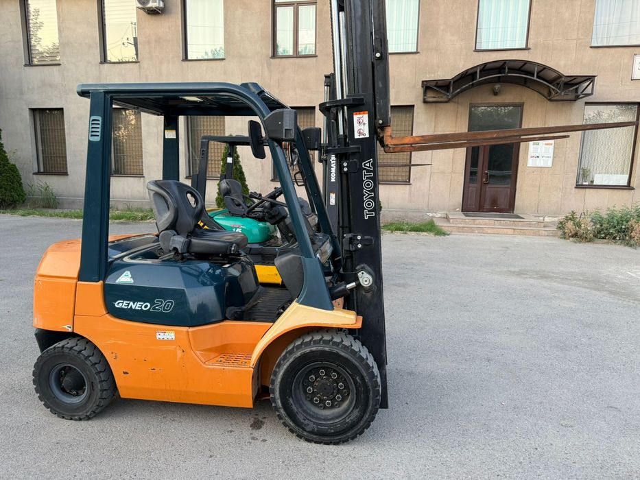Вилочный Погрузчик Toyota 7FG25