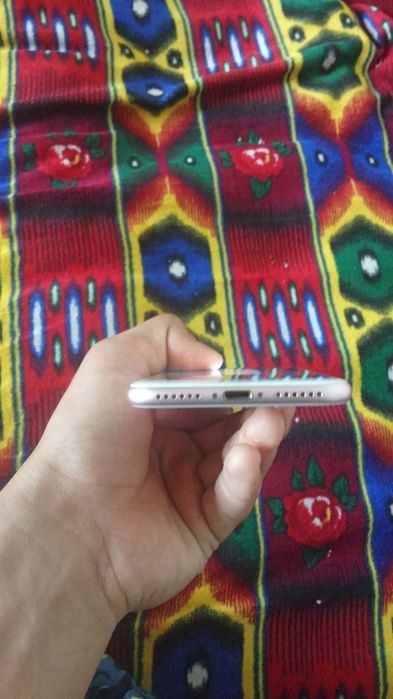 Iphone 7 128 tali zaryadi koʻpga yetadigan luboy telefonga almashtiram