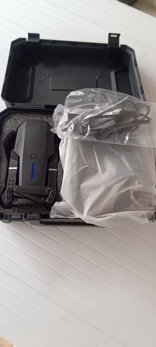 Дрон квадрокоптер