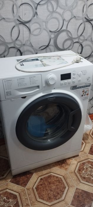 Hotpoint-Ariston модели VMUG 501 B.
