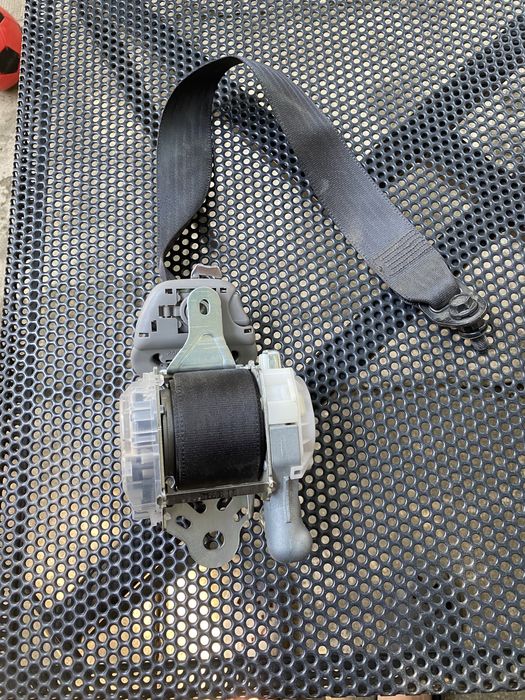 Centura de siguranța Toyota RAV 4 stânga fata anul 2010