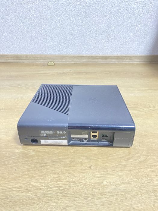 XBOX 360 с екстри.