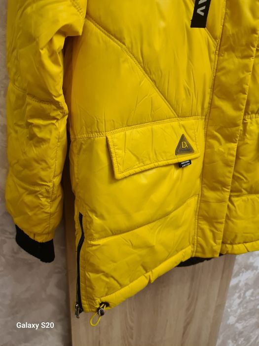 Продам куртку зимнюю р.52