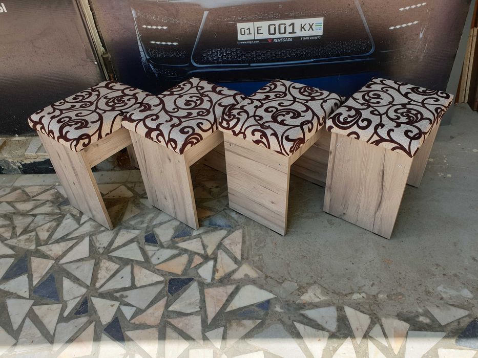 Табуретки с мягким сиденьем от производителя.  По низкой цене