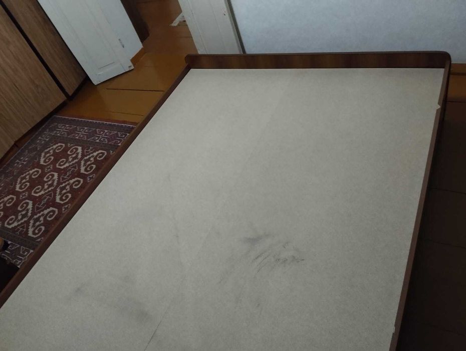 Кровать спальная