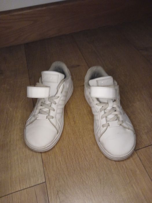 Адидас кроссовки