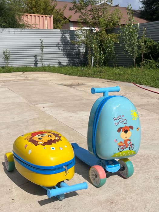 Продам самокат с сумкой детский