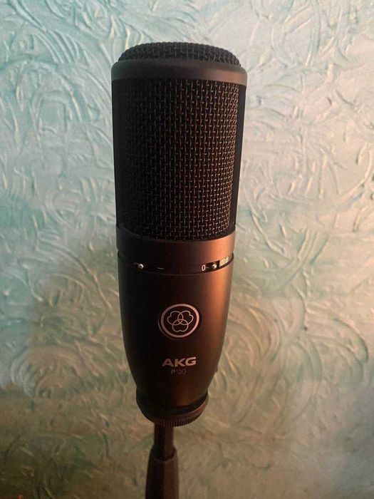Микрофон AKG P120