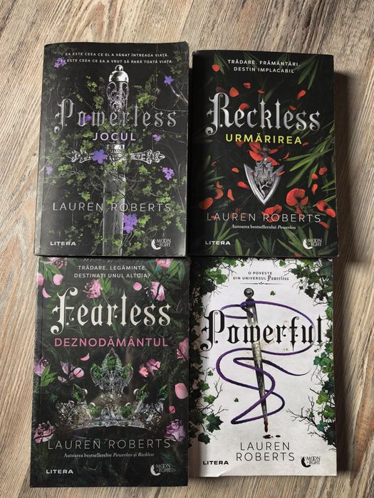 Pachet Lauren Roberts – Powerless: Jocul, Powerful, Reckless: Urmărirea și Fearless: Deznodământul