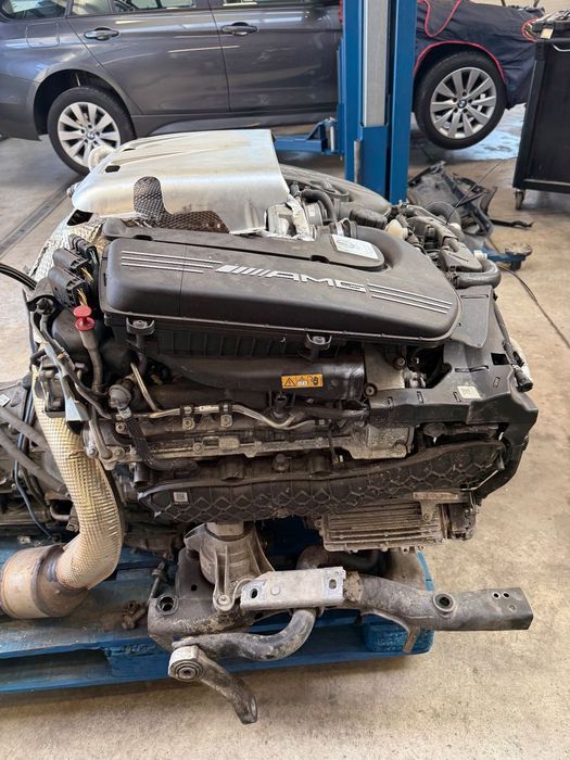 dezmembrez sau vand motor mercedes C63s amg , cod motor 177980 an 2017