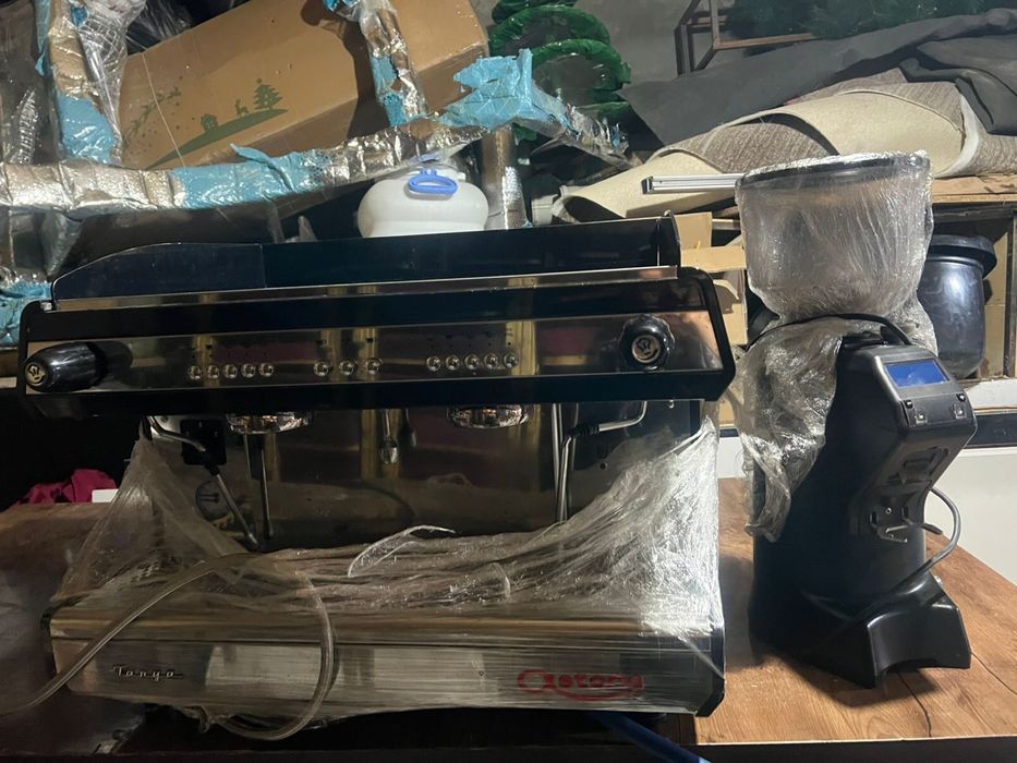 Кофемашина итальянская 2 группы