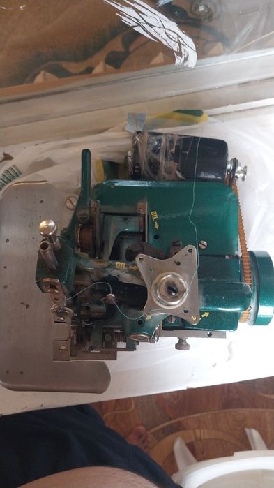 Tikuv mashinasi sotiladi