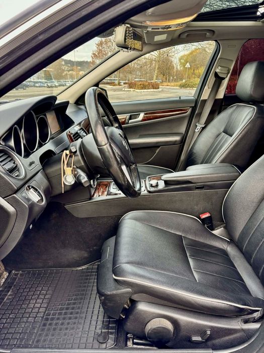 Mercedes C-class / W204 / C220 CDI / Facelift / Automat / Avantgarde
