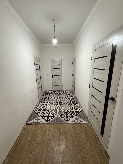 20 мкр да 4 ханалы уй сатылады. Бахасы келисип бериледи.