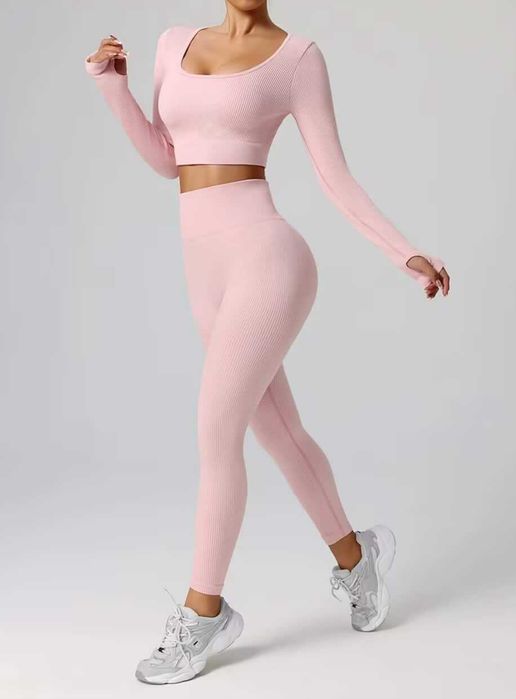 Луксозен дамски фитнес комплект с повдигащ и оформящ дупето ефект !НОВ