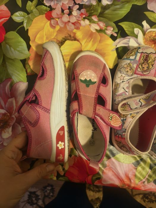 Пантофи/обувки за момиче размер 30