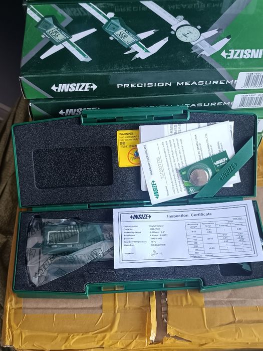 Штангенциркуль электронный Insize 150 мм