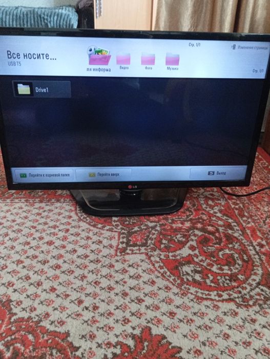 Продам два телевизора LG