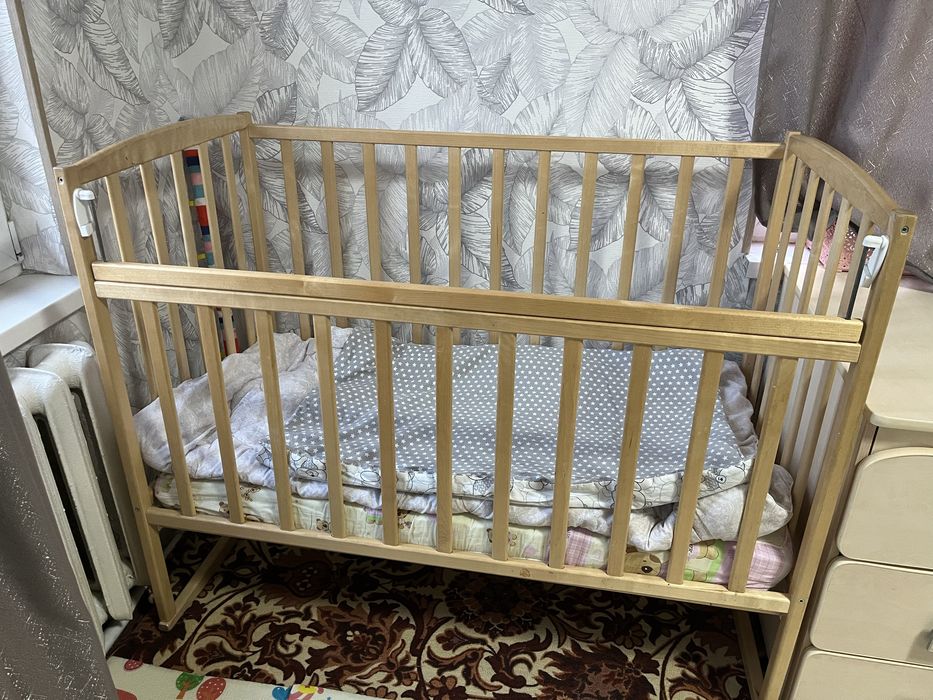 Продам детскую кроватку