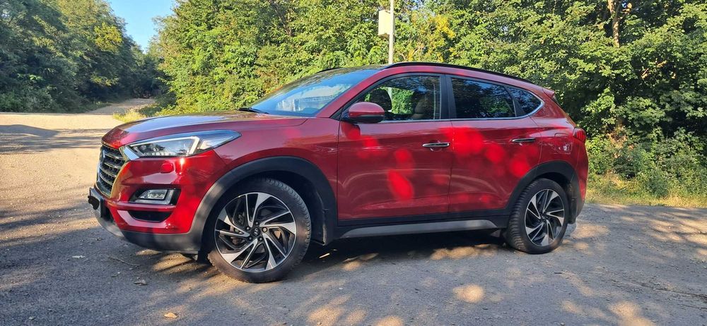 Hyundai Tucson 1.6 TGDI benzina 177 cp Automata Euro6 Premium Luxury cu 4x4 AWD