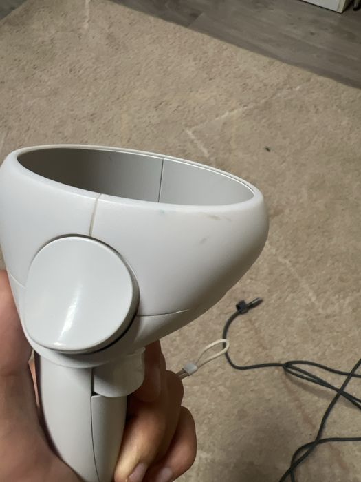 Продсвам meta quest 2 vr очила(бартя ги за  вулан на logitech или playstastion с скорости и педали )