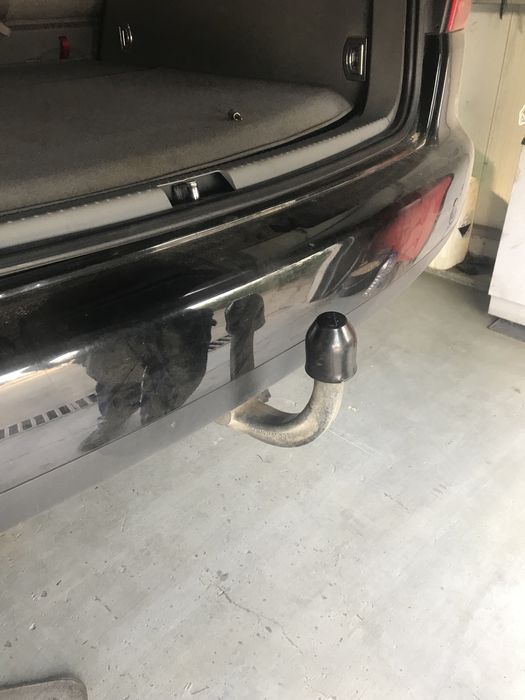 Carlig remorcare cu instalatie Volkswagen Touran an 2003-2009