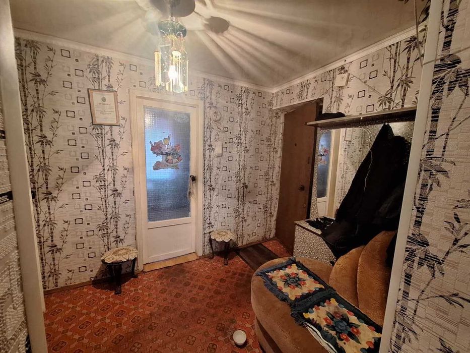 Ворошилова 74 продам 3шку 58 квадратов