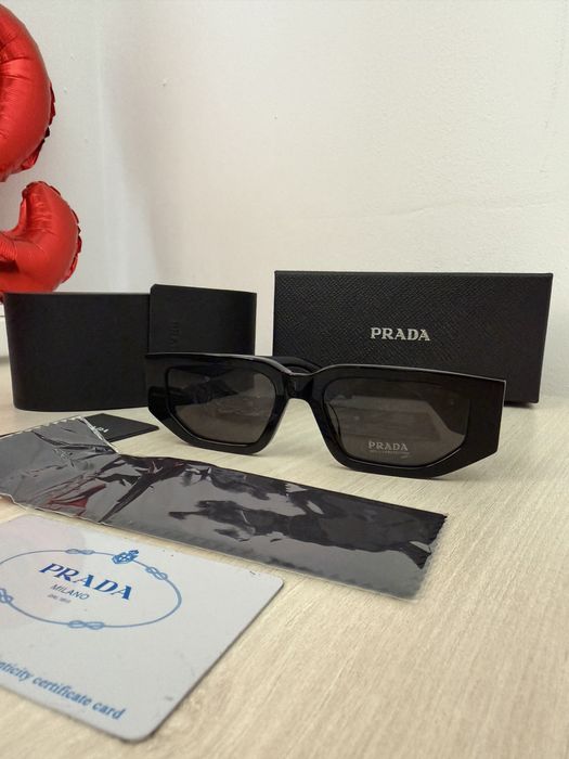 Ochelari Prada noi