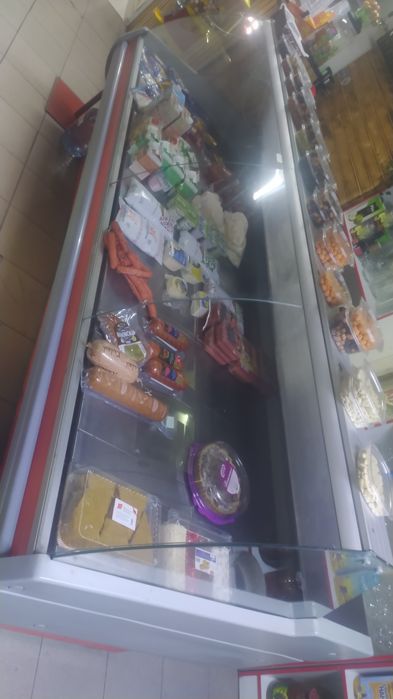 Витрина холодильник